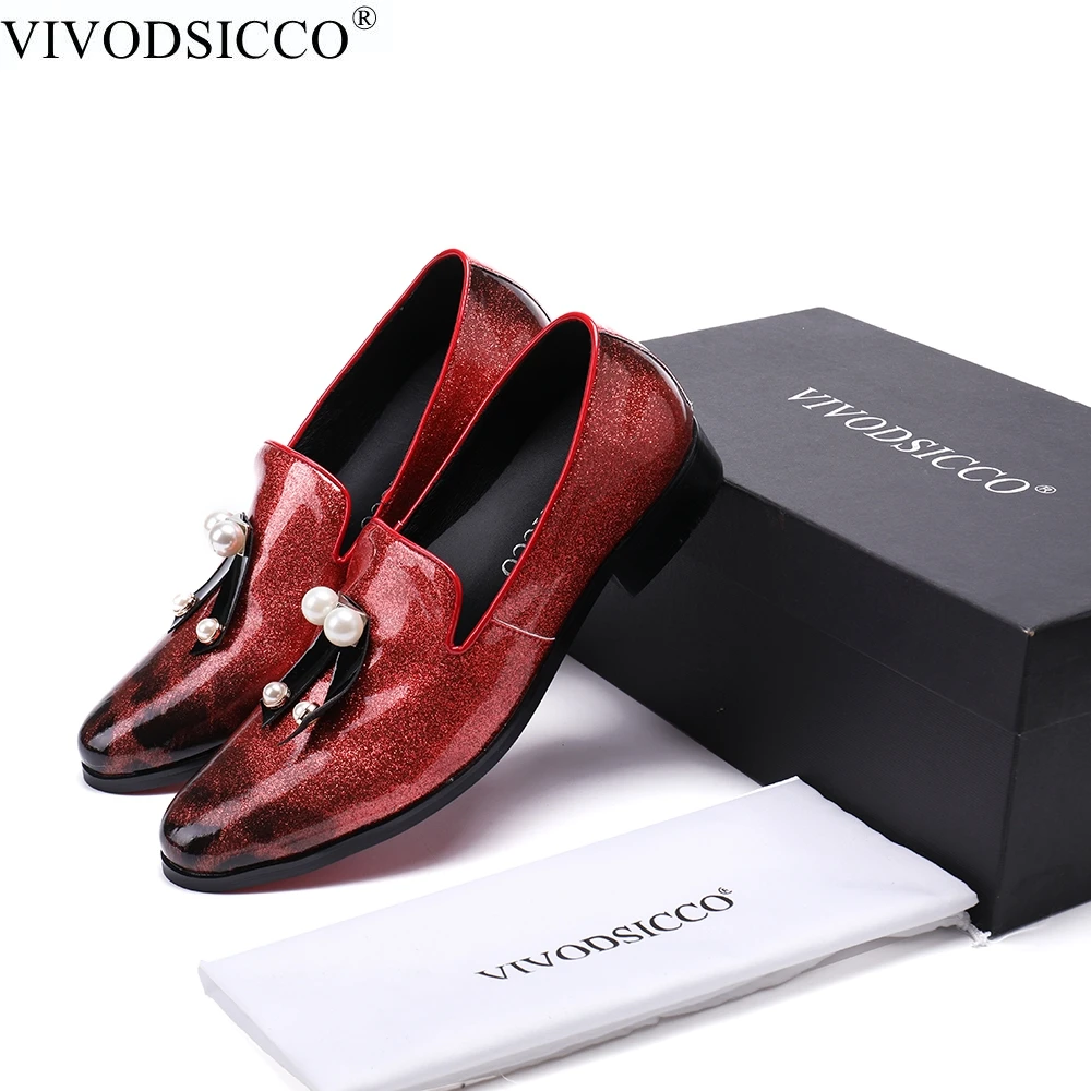 

VIVODSICCO бренд класса люкс с жемчугом для мужчин Туфли под платье Смешанные Цвета Лакированная кожа мужские лоферы банкета; Обувь в деловом ст...