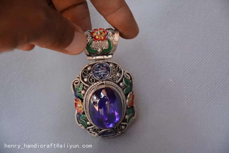 Редкая старая искусственная кожа и сапфир резная серебряная подвеска 02