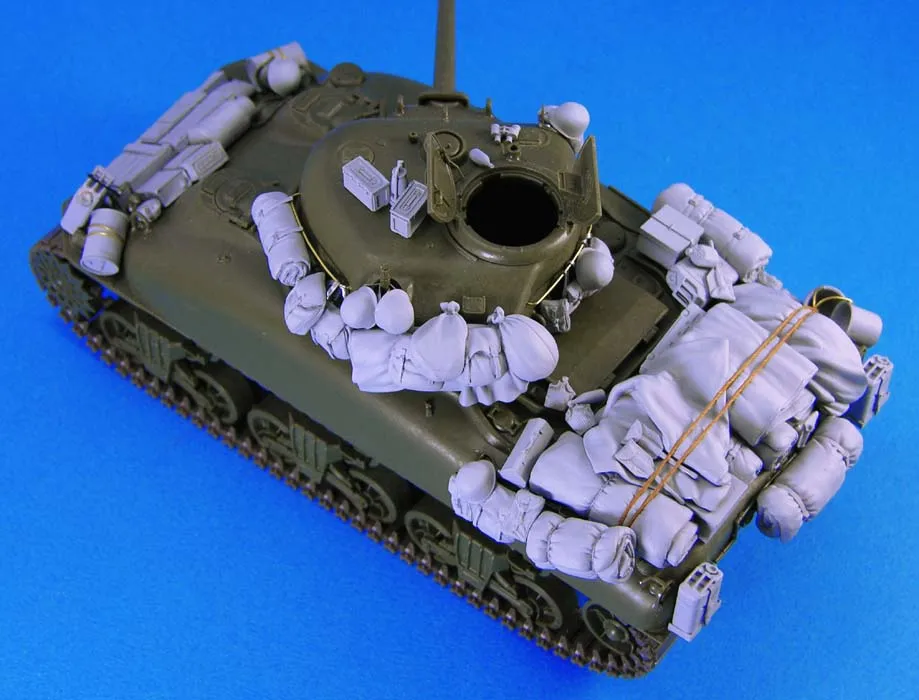 Неокрашенный набор 1/35 M4A1 Sherman Stowage не включает фигуру бака историческая Фигурка