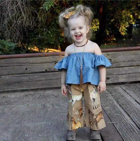 Джинсовая рубашка с открытыми плечами для маленьких девочек красивая летняя