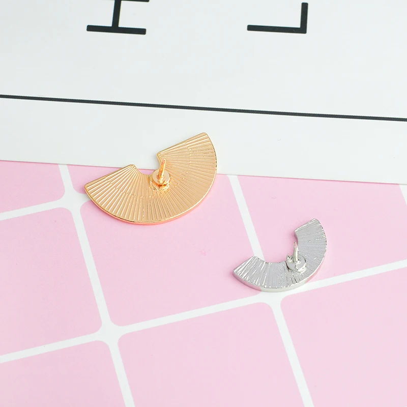 

Rainbow pin Badges Brooches and pins Lapel pin Rainbow jewelry denim badge cap for women bag jewelry Gift for women