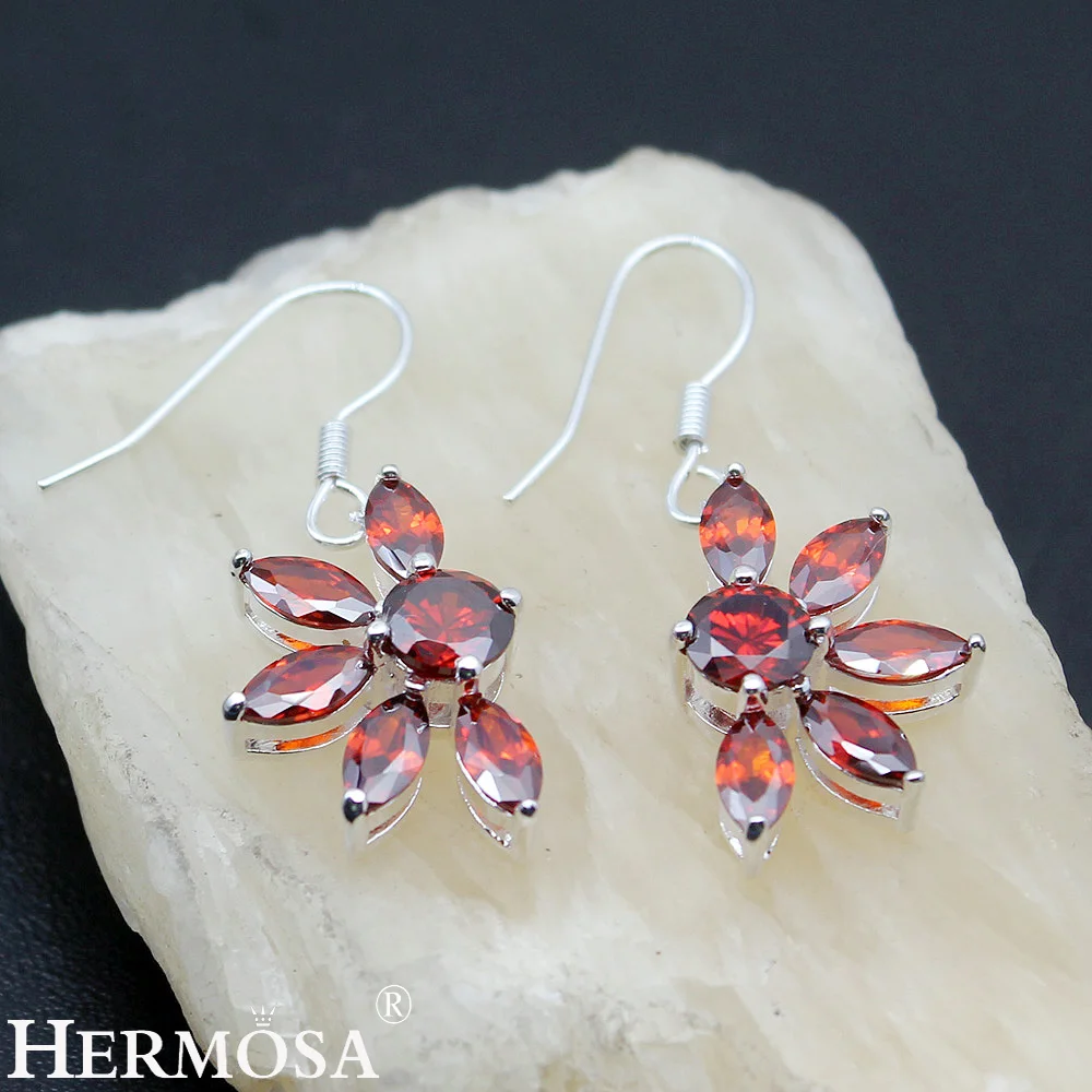 Комплект из серег и кольца серебристого цвета с гранатом|Ювелирные наборы| |