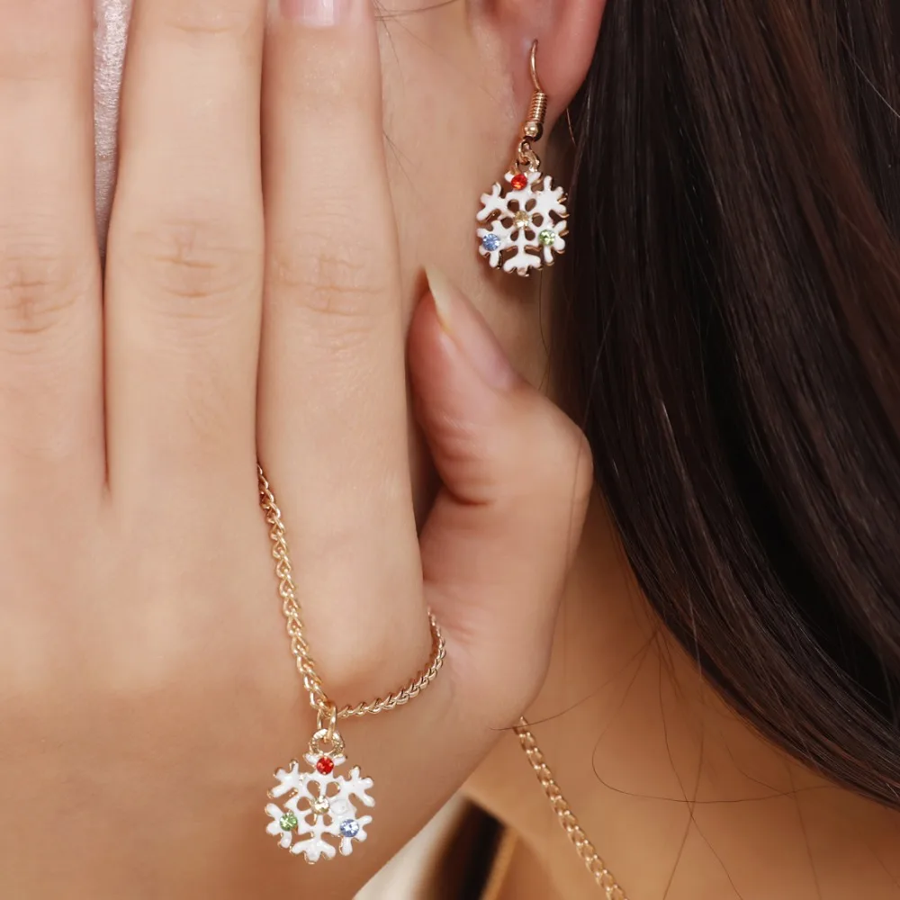 Комплект из колье и серёг с кристаллами | Украшения аксессуары