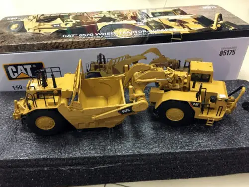 

CAT CATERPILLAR 657 G скребок для колесного трактора 1/50 бренд DIECAST MASTERS 85175