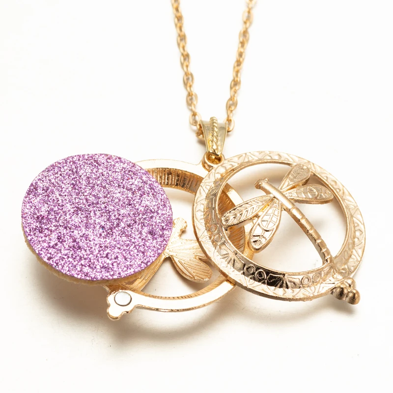 Золотой слон Ароматная коробка Подвеска Модное ожерелье Длина цепочки 60 см Случайная отправка 2 фетровых коврика HJ902-2.