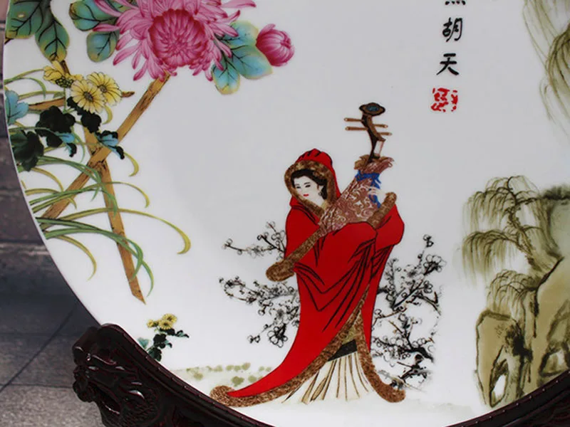 Керамическая фарфоровая декоративная тарелка художественная Коллекция с