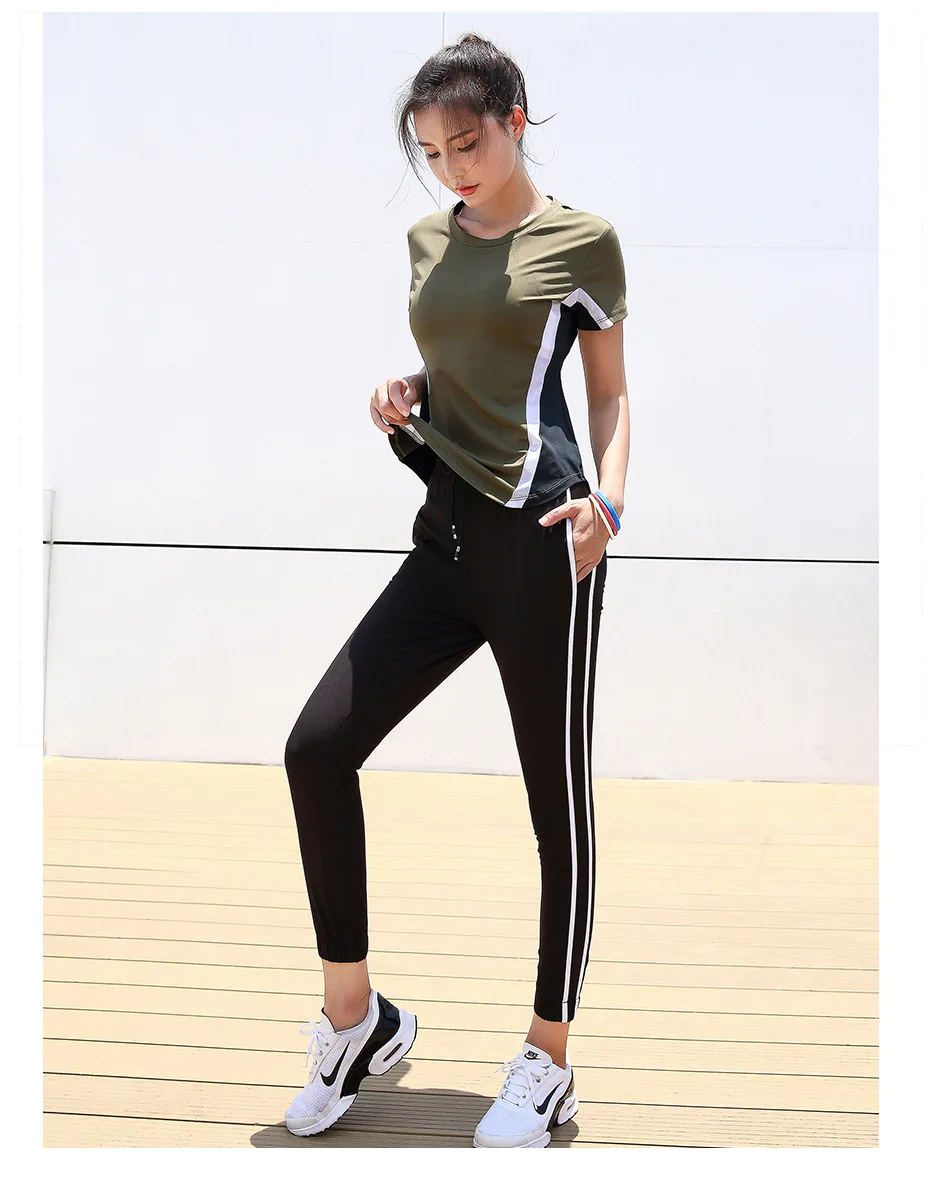 Для женщин YogaShirt для Фитнес Запуск Спортивная Футболка спортивная быстросохнущая пот дышащие упражнения топы с короткими рукавами