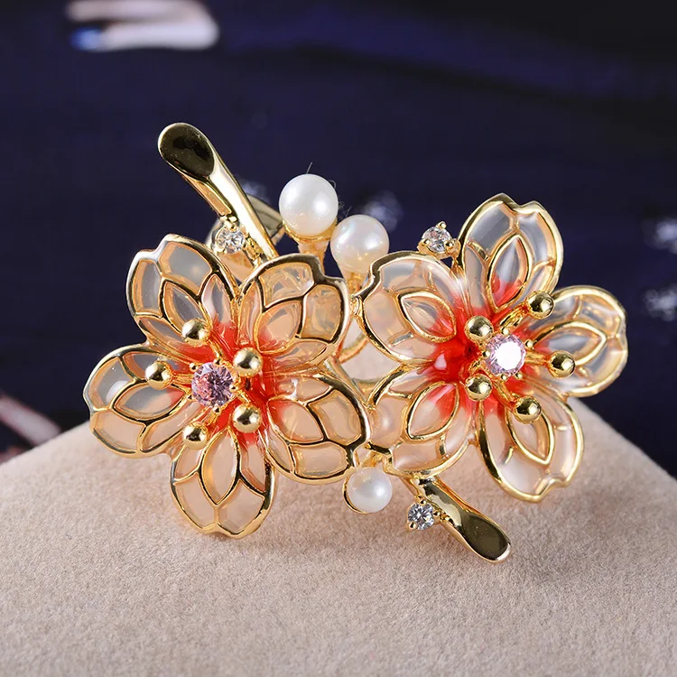 

FARLENA Jewelry Fashion Enamel Flower Brooch Inlay with Zircon Crystal Elegant Simulated Pearl Brooches for women