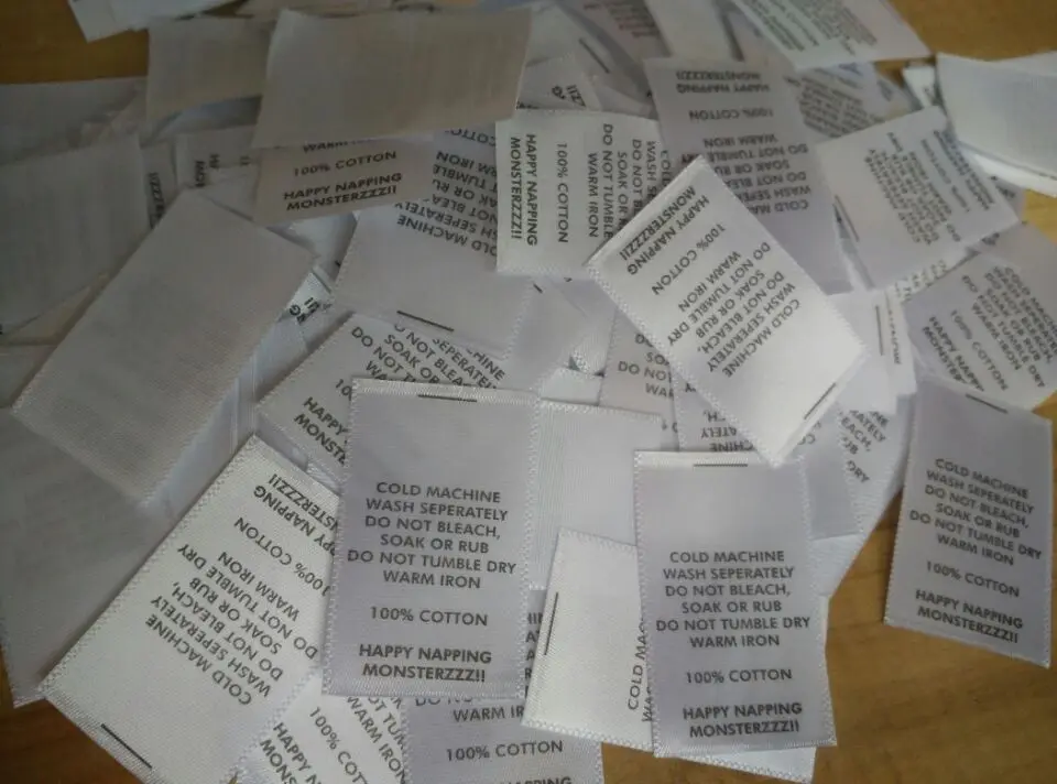 Белая этикетка для одежды с принтом на заказ 1000 шт. сатиновой лентой ухода за