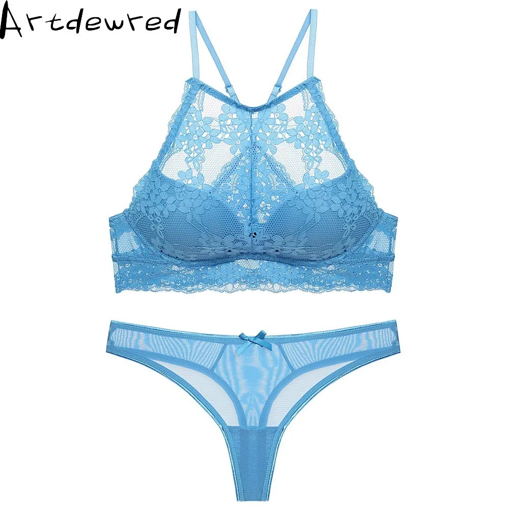 Комплект нижнего белья из прозрачного кружевного бюстгальтера и трусиков