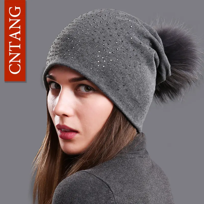 Dark gray Pompom CNTANG Модные осенние вязаные шапки Стразы шапка для женщин женские шапки из натурального меха енота с помпоном зимние теплые хлопковые шапки - Цвет: Dark gray Pompom