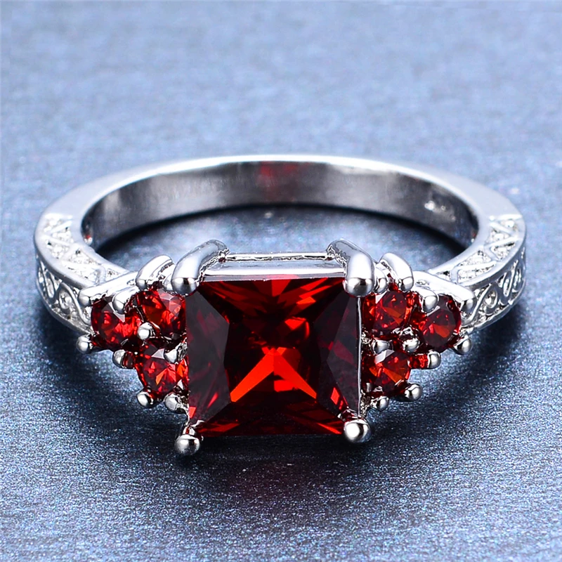 Роскошное красное кольцо принцессы с гранатом женское элегантное обручальное