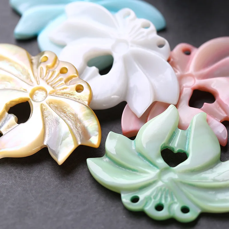 

Color Natural Shell Beads Single side Butterfly Charms Mother Of Pearl Seashell Carven Lotus Shell Pendant DIY Jewelry Making
