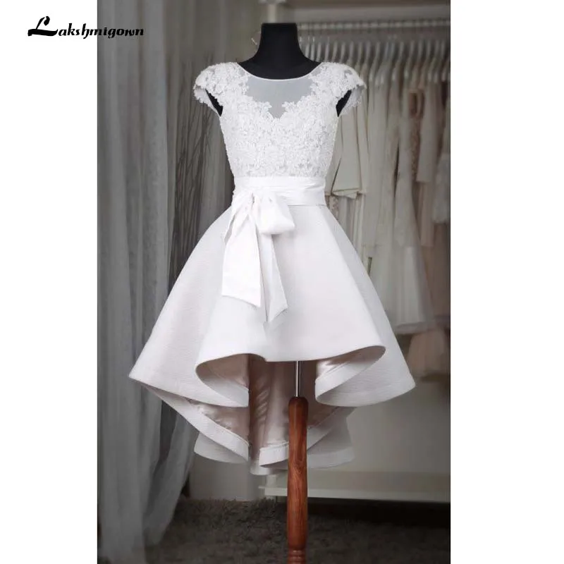 Женское вечернее платье с рукавами крылышками пышное белое кружевное для