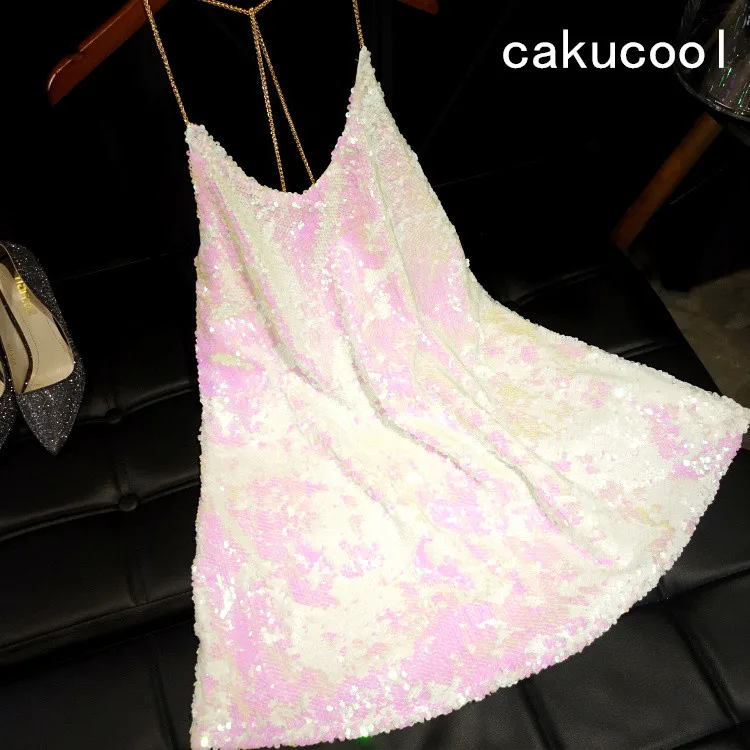 Новинка летнее платье Cakucool на бретелях-спагетти с блестками роскошное шикарное