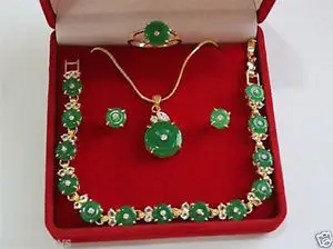 

Beautiful 18KGP green jade necklace/bracelet pendant earring ring set