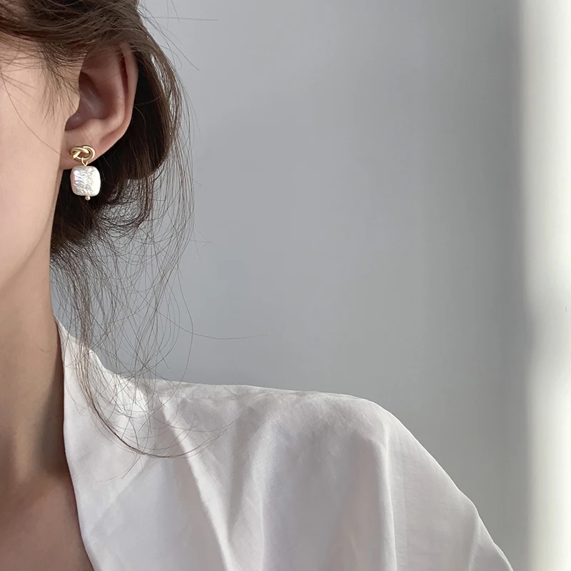 GWACC корейский дизайн металлические золотые висячие серьги в стиле барокко