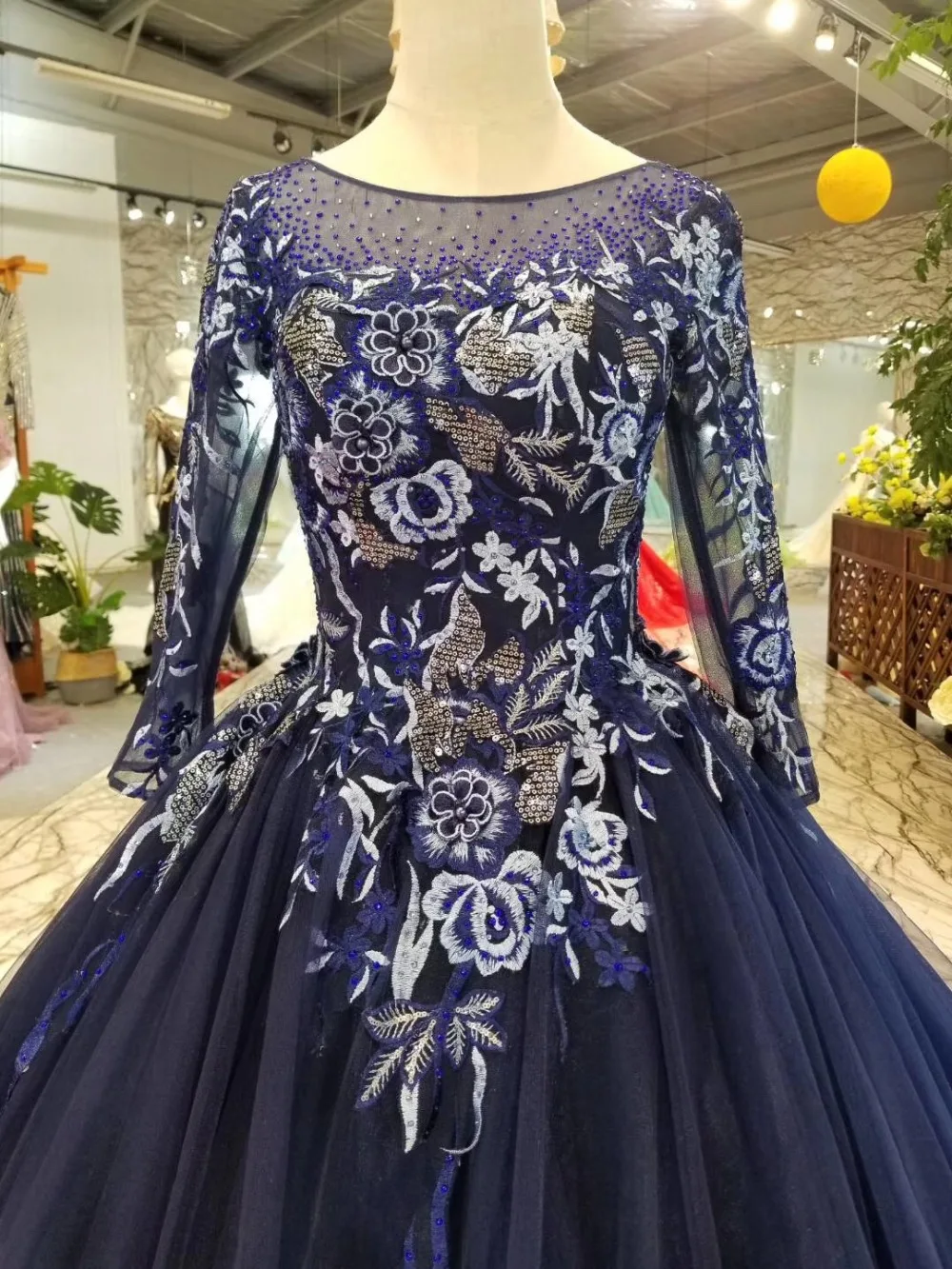 H&S BRIDAL Vintage Long sleeve prom dresses appliques evening gowns robe de soiree abendkleider navy blue prom gowns