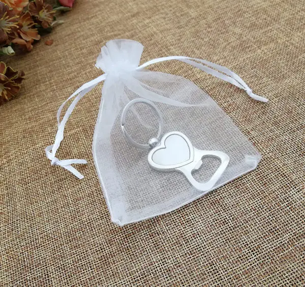With Organza Bag 50x гравировка индивидуальный Свадебный «любящее сердце» брелок открывалка для бутылок в виде футбольного мяча на цепочке персонализированные Свадебный подарок сувенир - Цвет: With Organza Bag