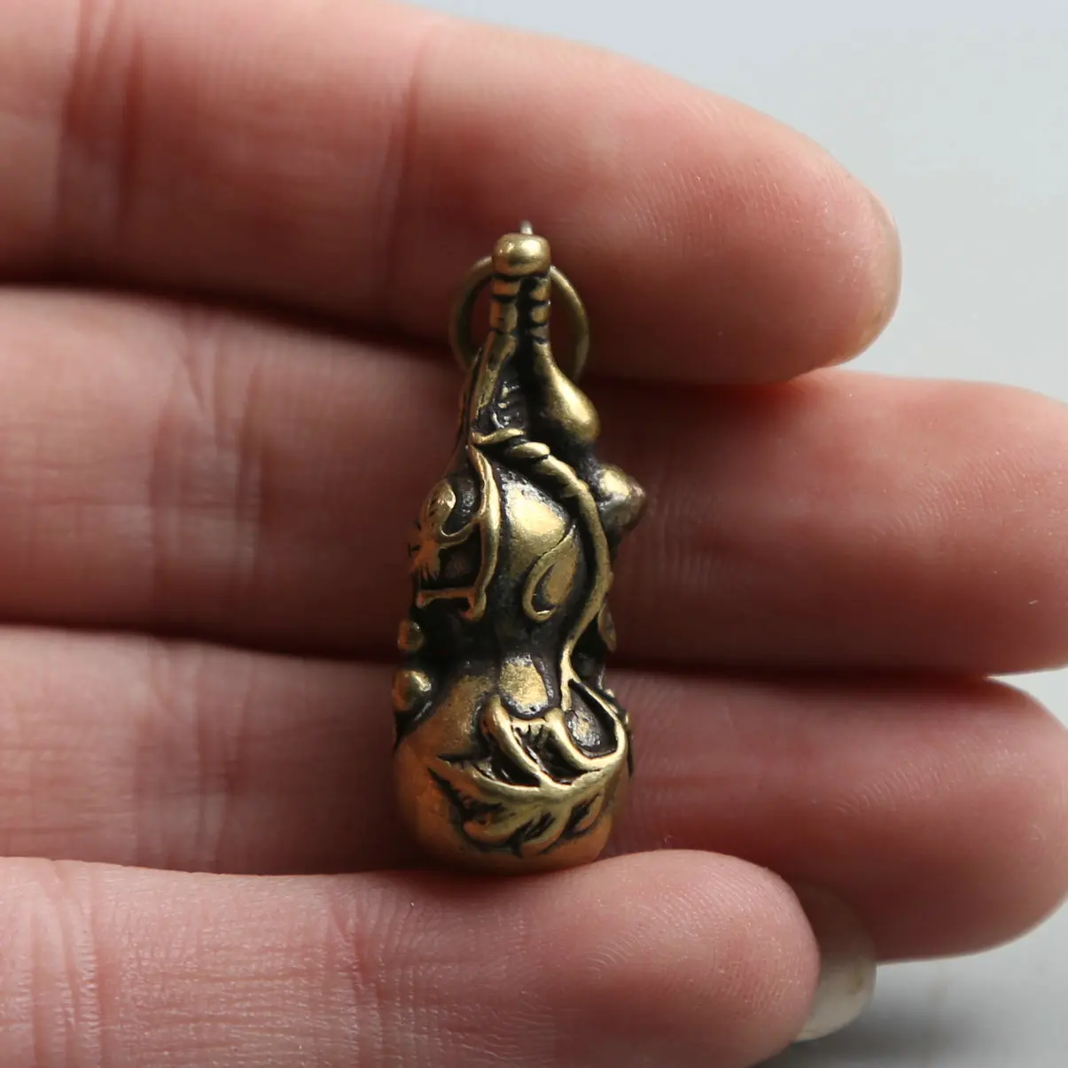33MM/1.3&quotCollect Curio Rare Chinese Fengshui Small Bronze Exquisite Gourd Vine Cucurbit Bottle Pendant Statuary 14g | Дом и сад
