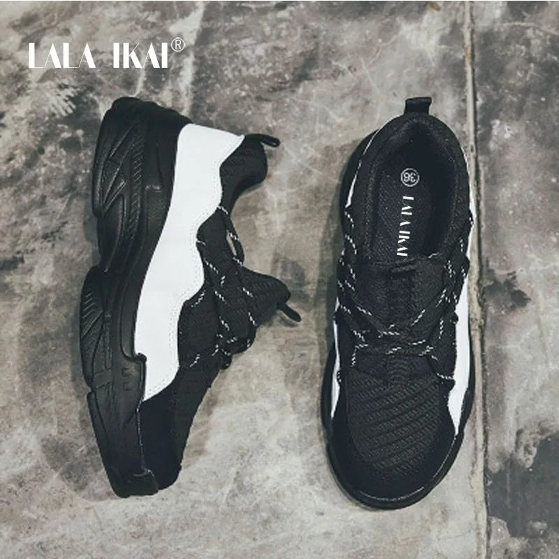 Black LALA IKAI/женские кроссовки на платформе со шнуровкой; модная Лоскутная обувь для отдыха; сезон весна-осень; дышащая обувь; Feminino; 014A2671-4 - Цвет: Black