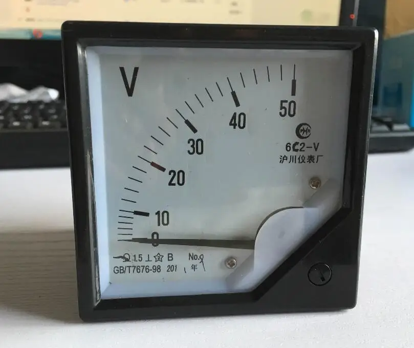 Вольтметр 6 вольт. Вольтметр 12v уаз 469. Вольтметр 10/0,1кв. Вольтметр лабораторный на 6 вольт. Вольтметр 10/0,1кв.