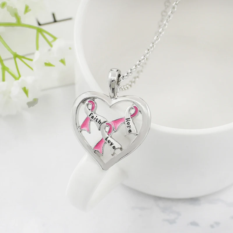 Романтическое ожерелье с розовой лентой в форме сердца гравировкой Слова Вера