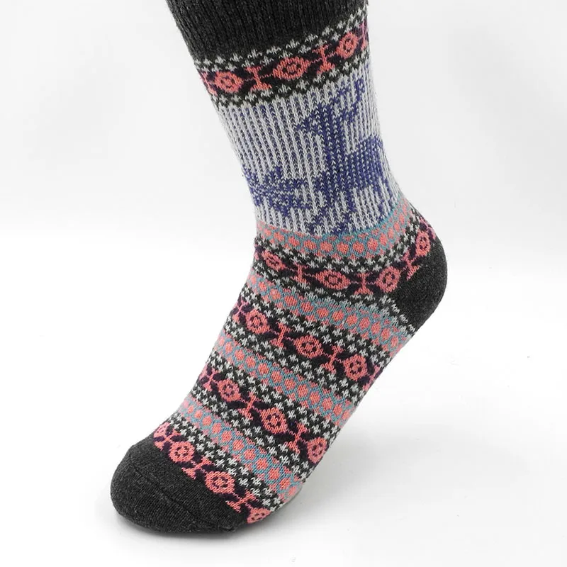 Толстые зимние женские носки теплые шерстяные красочные рождественские