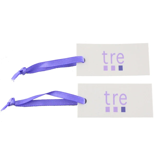 Белый картон одежды этикетки качели бирки с фиолетовой лентой | Дом и сад