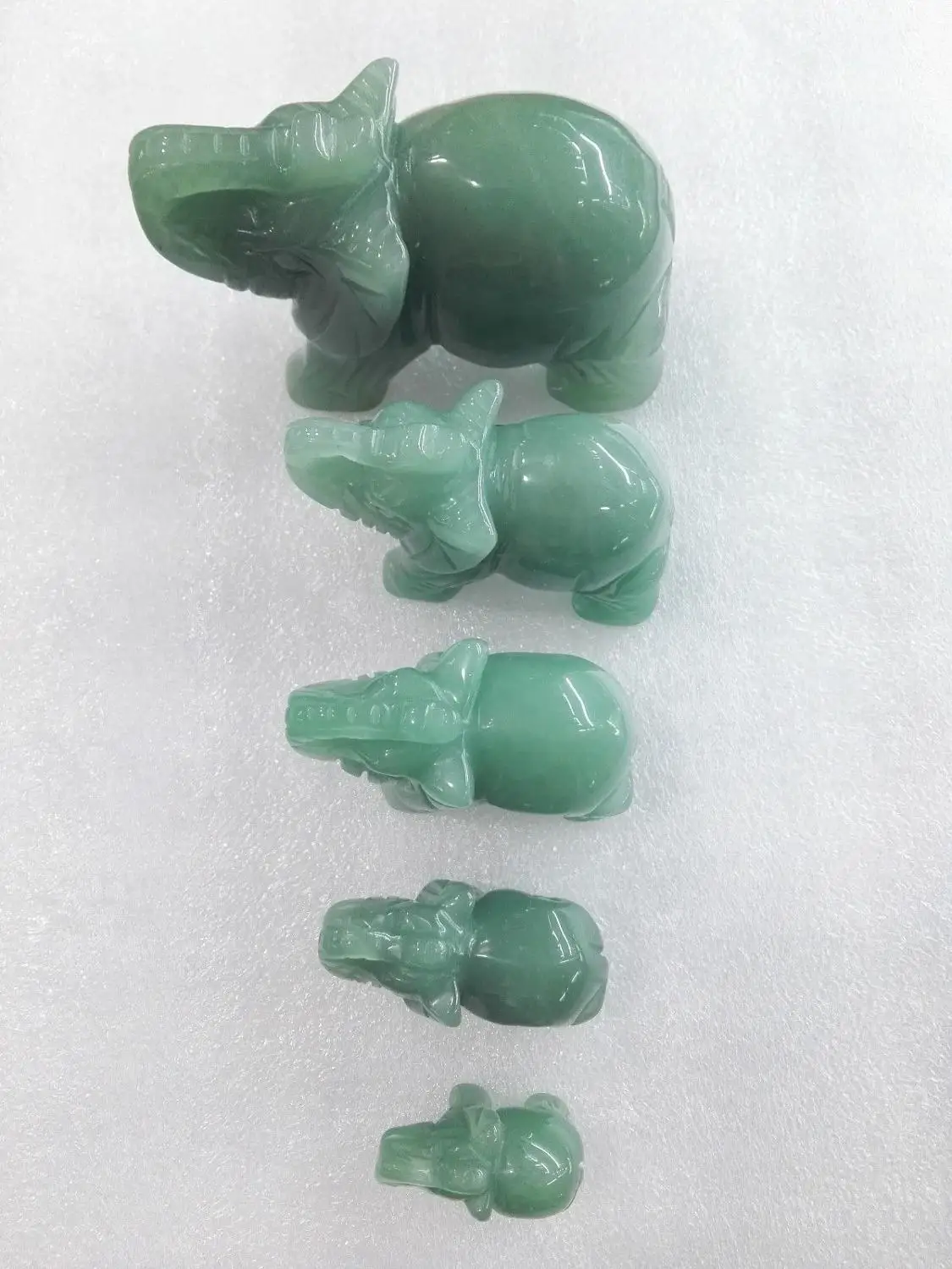 

Wholesale Hand carved five natural jade 5 elephant ornaments