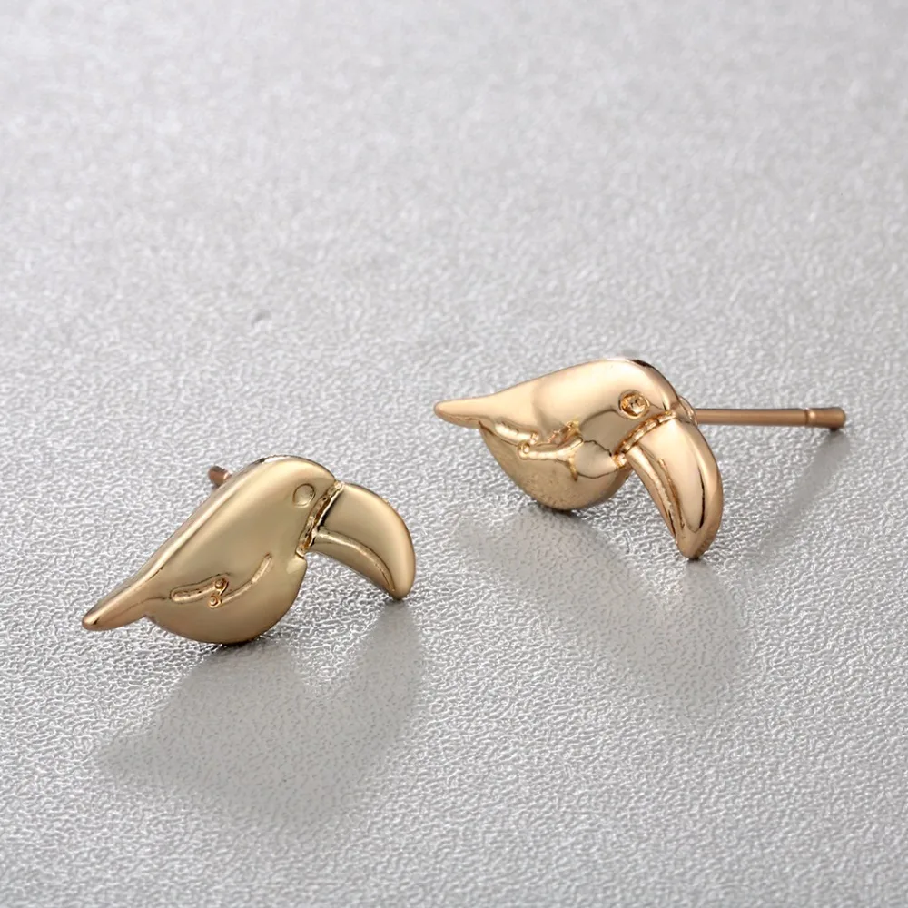 

Cxwind New Fashion Stud Earrings Lovely Bird Ear Pins Animal Parrot Earring Jewelry 2019 Gifts for Women Lady Girl oorbellen