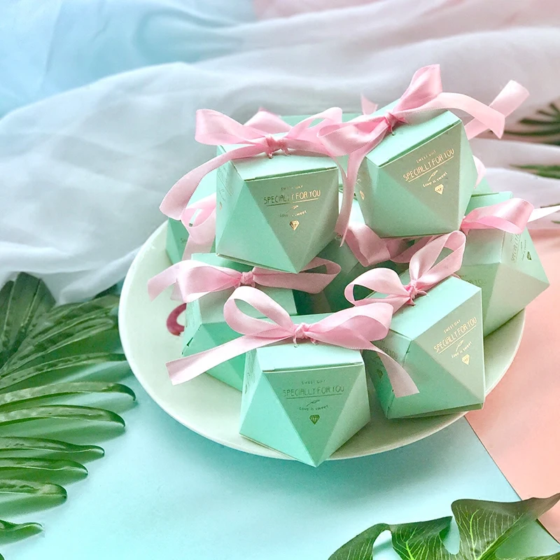 

40pcs/lot 7*7*7.5cm Wedding Gift Boxes Europe Paper Cake Box Baby Shower Favor Boxes Creative Marble Candy Box With Ribbon Gift