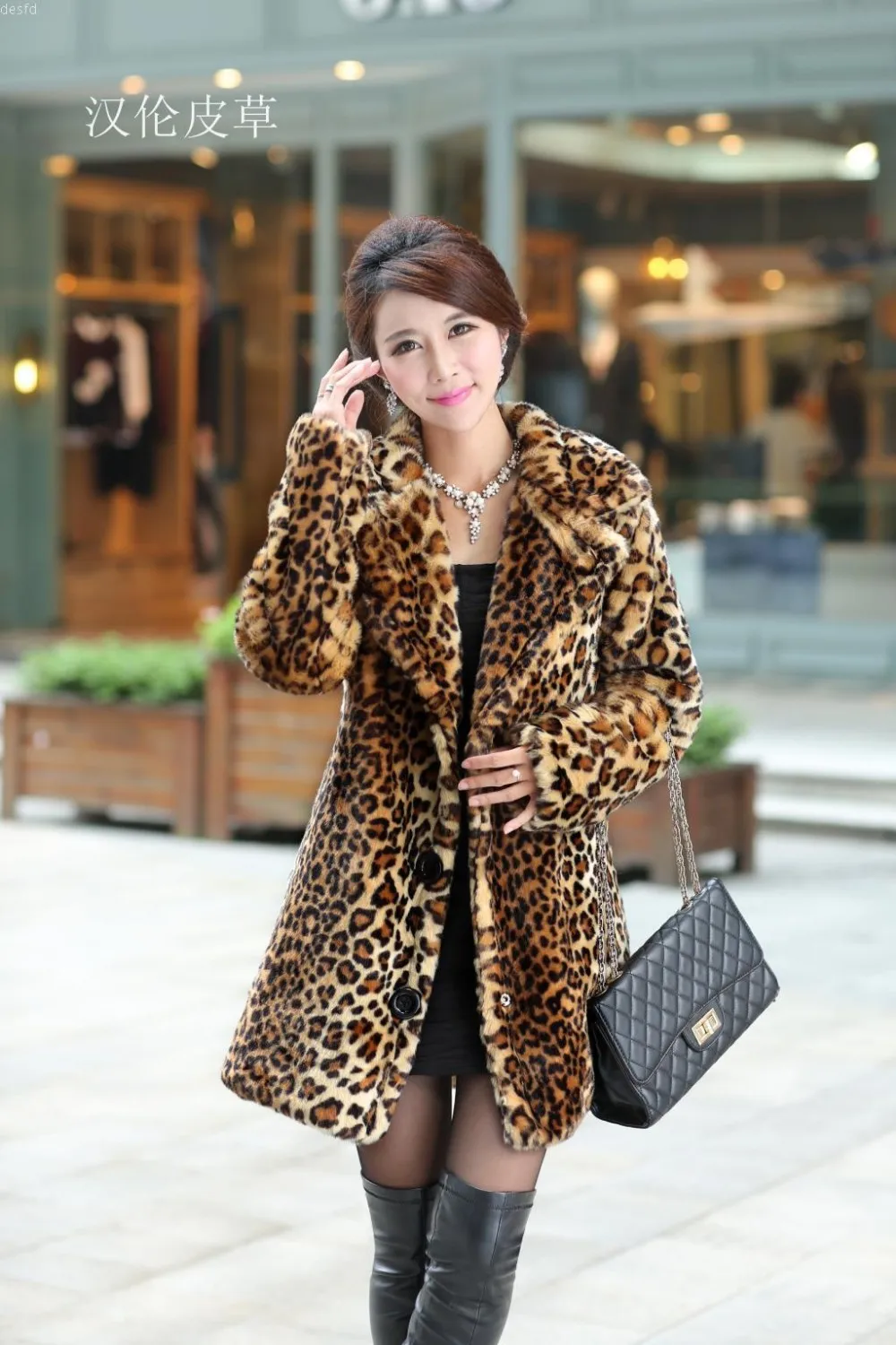 Женская зимняя теплая куртка с леопардовым принтом и кроличьим мехом длинное