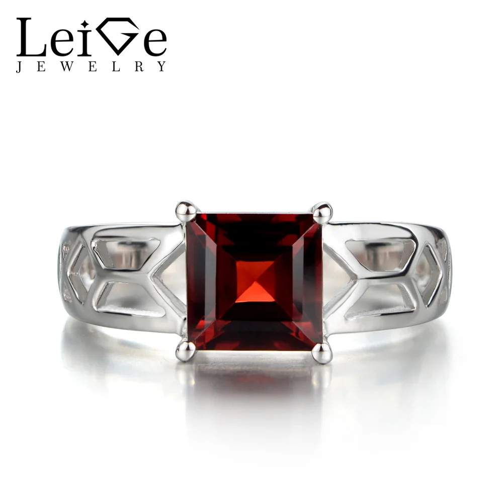 

Leige Jewelry Garnet Engagement Rings for Women Solitaire Ring Square Cut Gemstone Jewelry Sterling Silver January Birthston