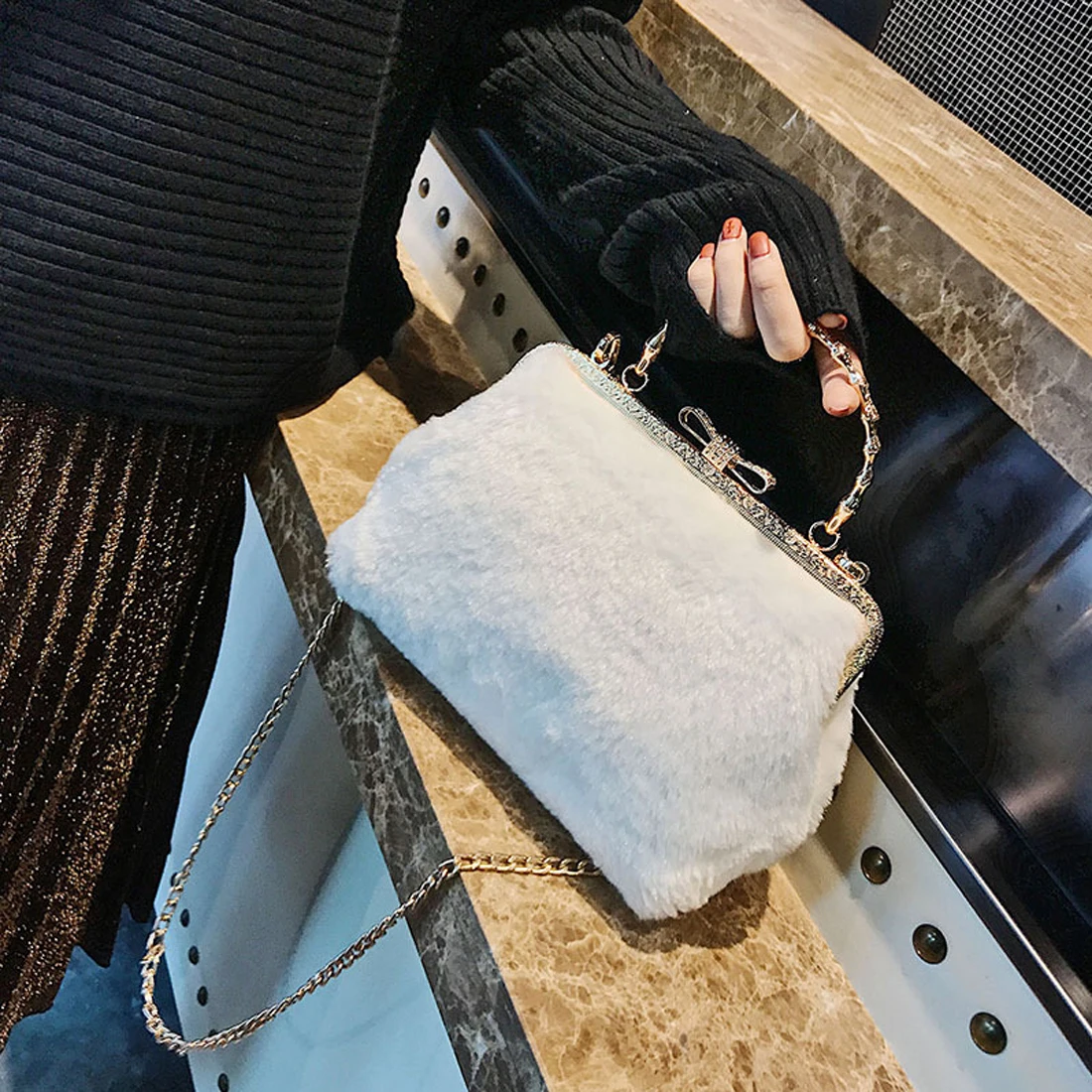 2017 fur bag women clip shell luxury designer chain crossbody bags fashion shoulder ladies party handbag purse sac | Багаж и сумки