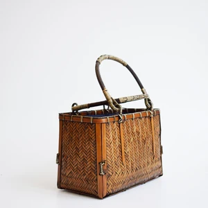 Бамбуковая тканая сумка ручной работы, стильная женская цветочная корзина, элемент декора сумка для фотосъемки ручной работы A4532