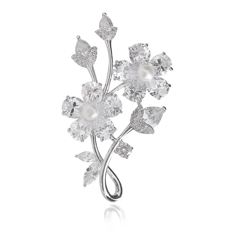 

Small Pearl Flower Brooches for Women Rhinestone Embellishment Crystal Brooch Pin Wedding Bridal Jewelry Sash Lapel Pins Broche