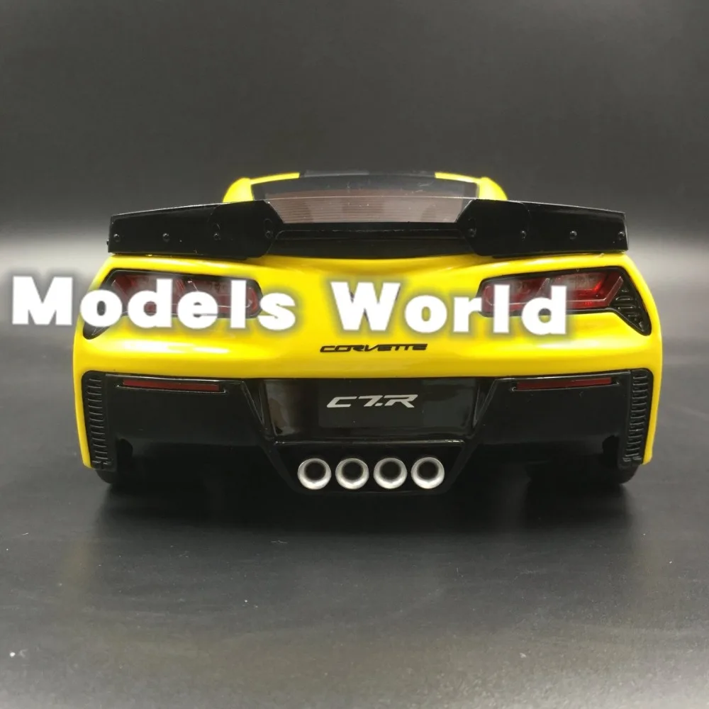 Полимерная модель автомобиля для Corvette C7-R Edition(желтый) 1:18+ маленький подарок