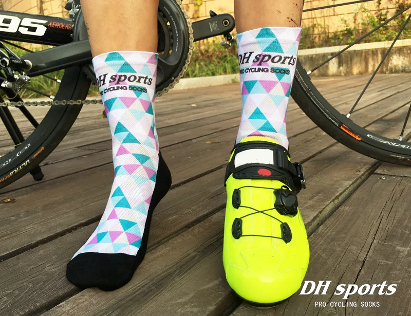 DH Спортивные Профессиональные брендовые велосипедные носки, защищающие ноги, цветные спортивные носки с принтом, высокое качество, носки для велосипеда, бега