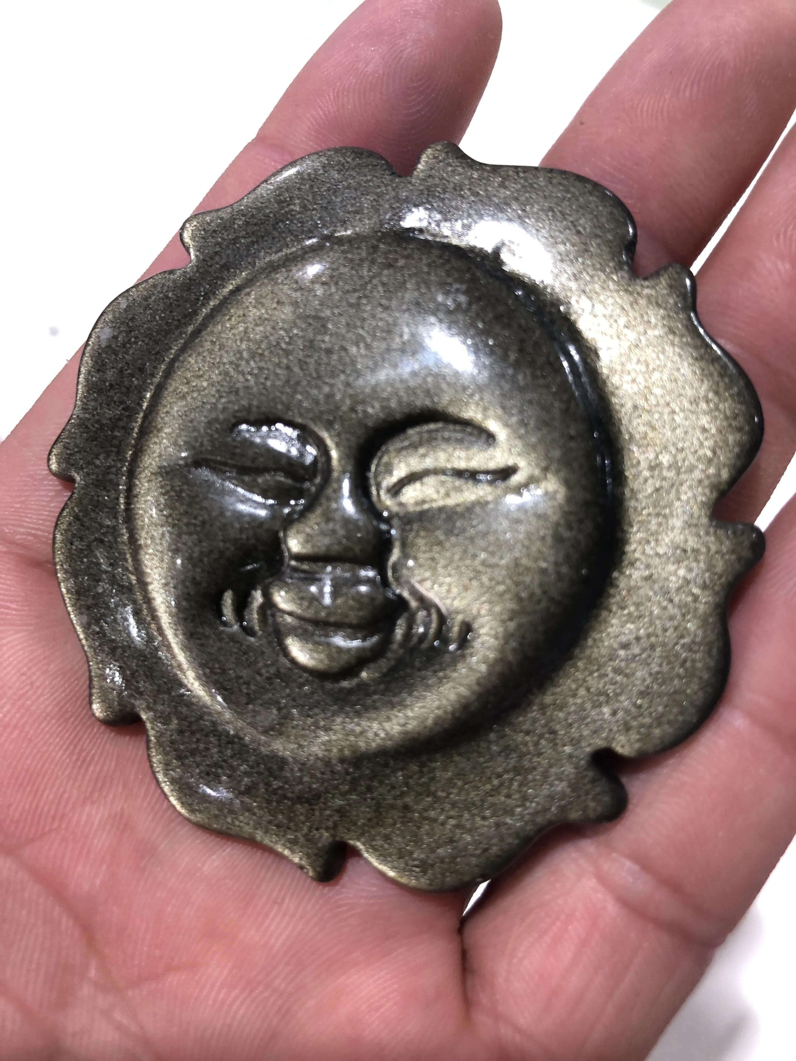 Красивое натуральное солнце обсидиан в подарок