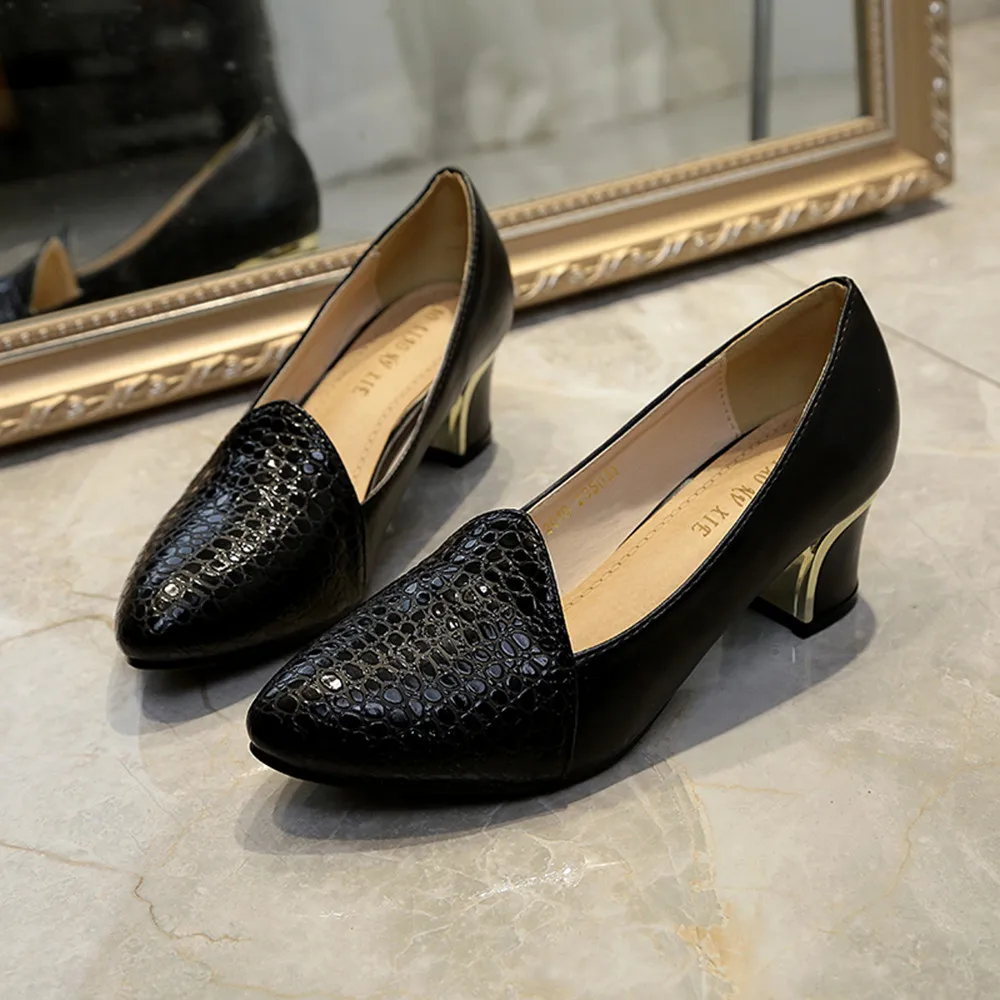 Женские классические туфли на высоком каблуке с закрытым носком женские белые