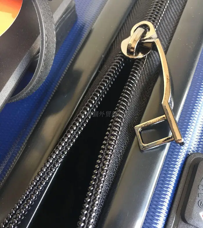 Универсальный чемоданчик для путешествий 4 колеса в жестком корпусе ABS PC на