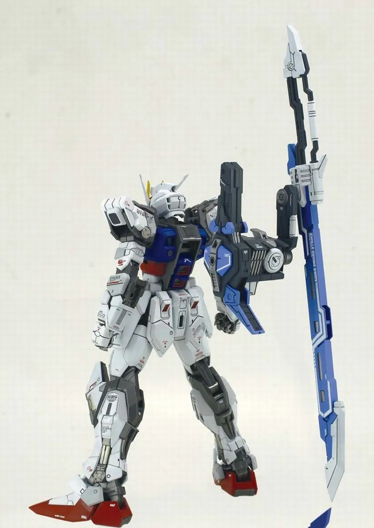 Дракон Момоко модель 1:100 MG RM GAT-X105+ AQM/E-X02 меч Strike Gundam