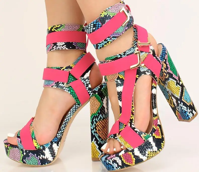 Женские босоножки из змеиной кожи Moraima на толстом каблуке с открытым носком и