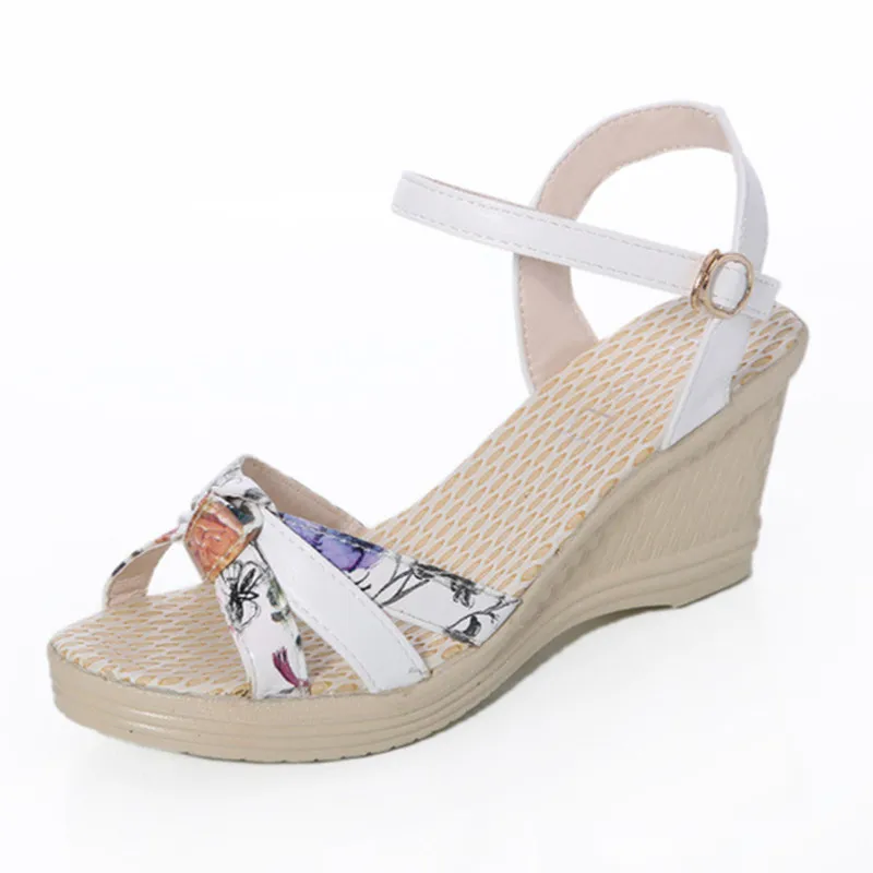 2018 г. Новые Элегантные женские босоножки ярких цветов с открытым носком