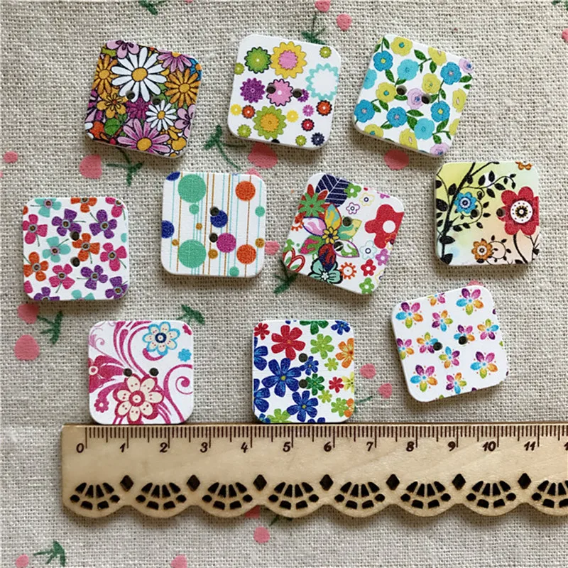 

1000pcs 25mm Wooden Flowers Painted Buttons Square Shape 2-hole Sewing Button Embellishments for Scrapbooking cardmaking