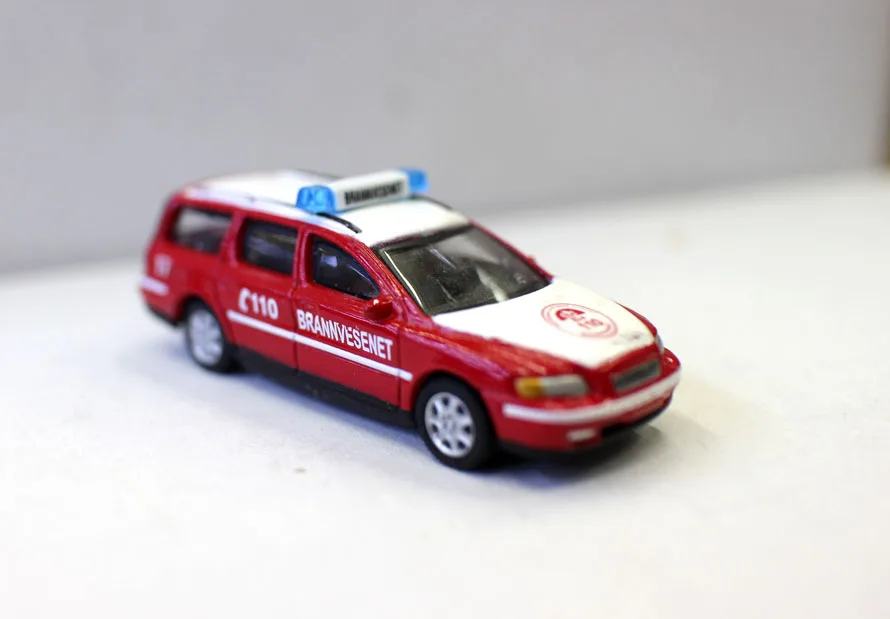 Модель VOLVO V70 1/72 из сплава 2000 модель автомобиля Игрушечная модель| |