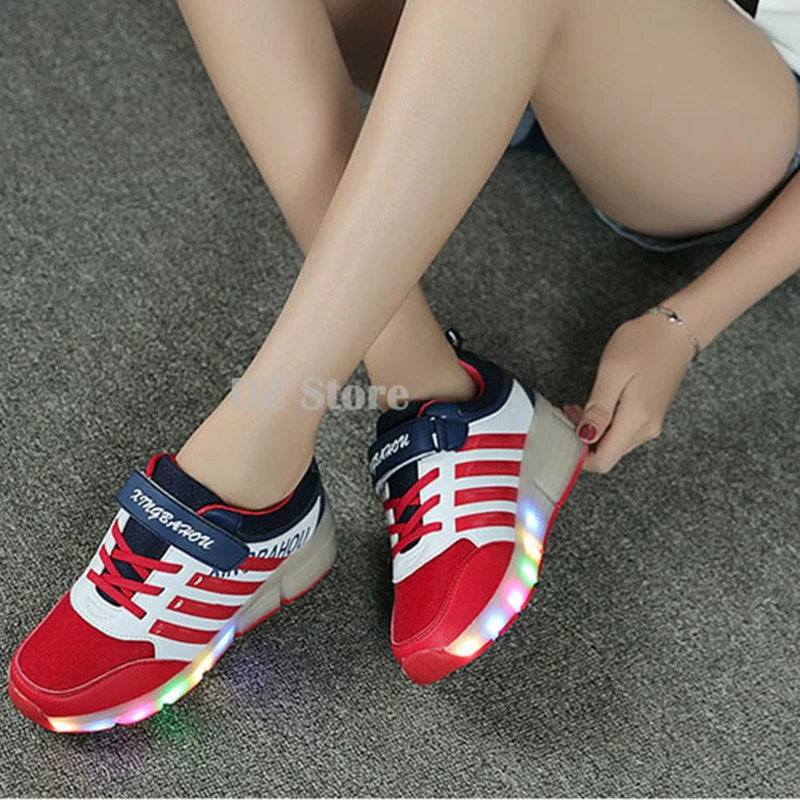 New Children Glowing Sneakers with Wheels Casual Shoes Kids Light up Roller Girls Boys tenis infantil | Детская одежда и обувь