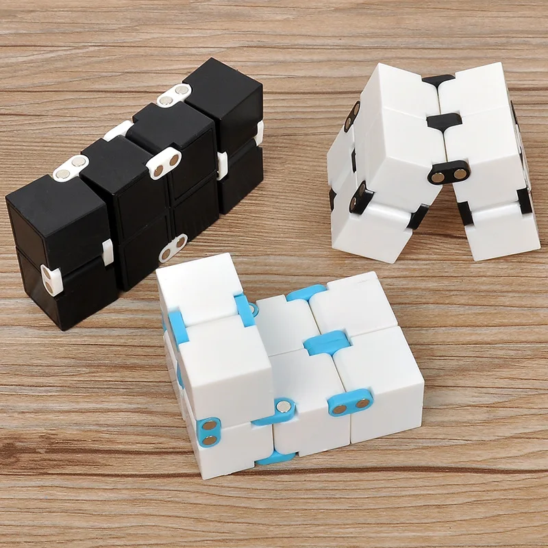 Пятно неограниченное Magic Cube флип карман магический куб бесконечное блок творческий декомпрессии игрушки для детей 3d Puzzle почтой