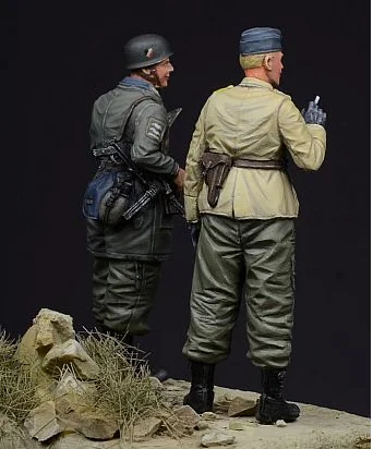 Немецкие фигурки Fallschirmjagers нераскрашенные для 2 человек 1/35|Наборы сборки моделей|